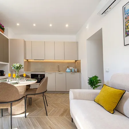 Serres Rdc - Somptueux 2 Pieces - Frontiere Monaco