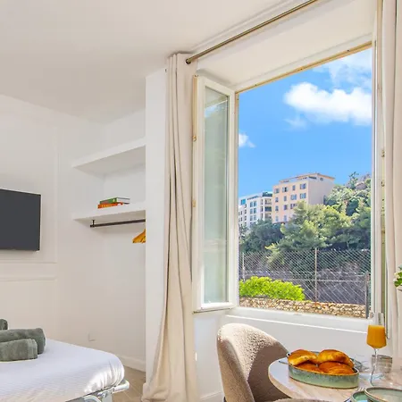 Serres Rdc - Somptueux 2 Pieces - Frontiere Monaco * Beausoleil